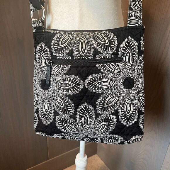 VERA BRADLEY Hipster Crossbody Bag Blanco Bouquet - Picture 6 of 11